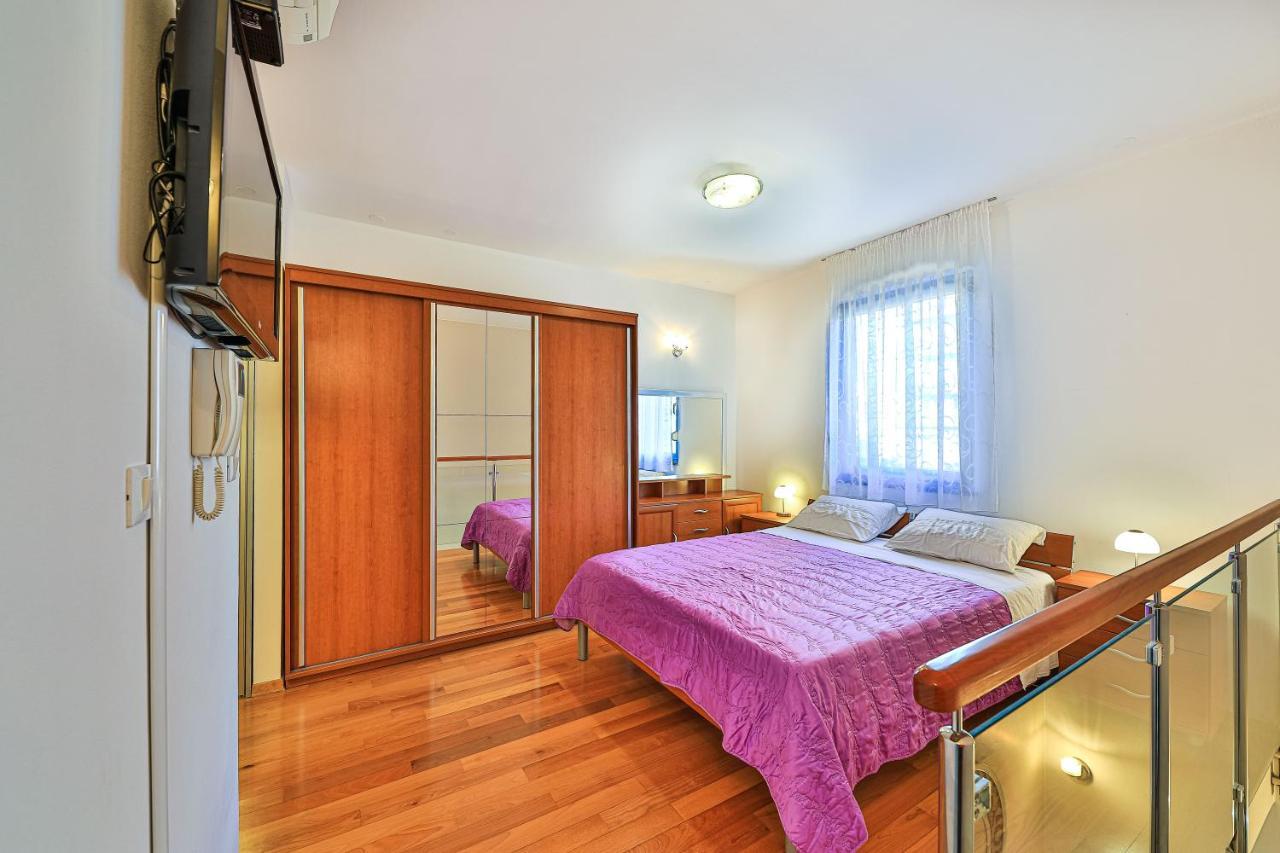 דירות ספליט Apartman Toni מראה חיצוני תמונה